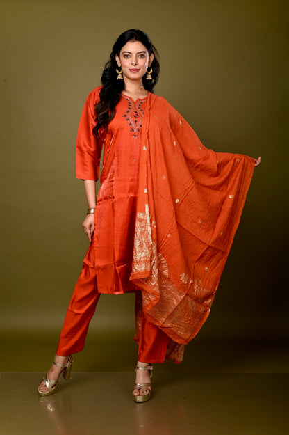 Nevash Roman Glass Suit Set