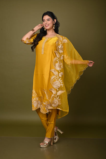 Nevash Roman Glass Suit Set