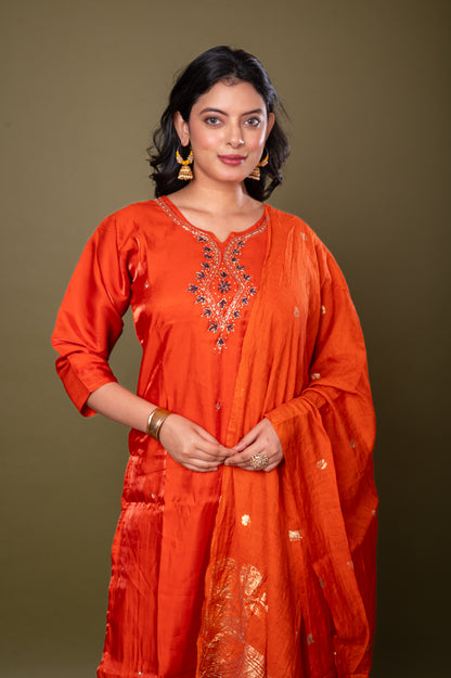 Nevash Roman Glass Suit Set