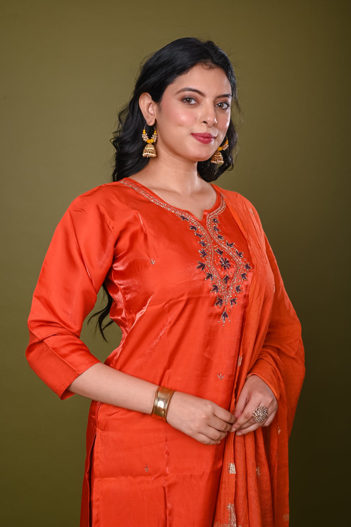 Nevash Roman Glass Suit Set