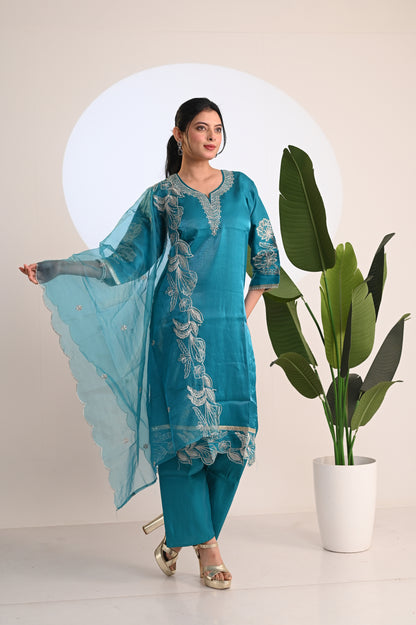 Nevash Roman Glass Suit Set
