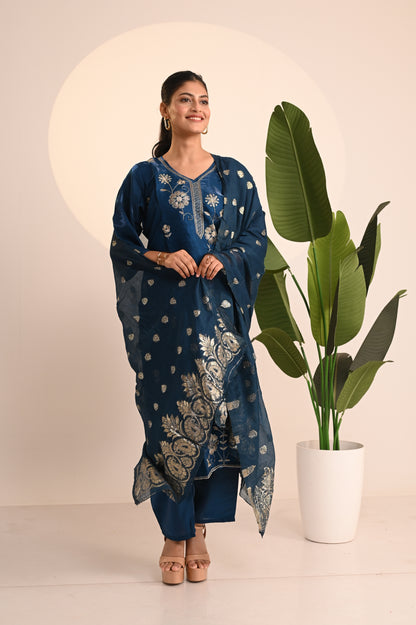 Nevash Glass Hand Work Suit Set
