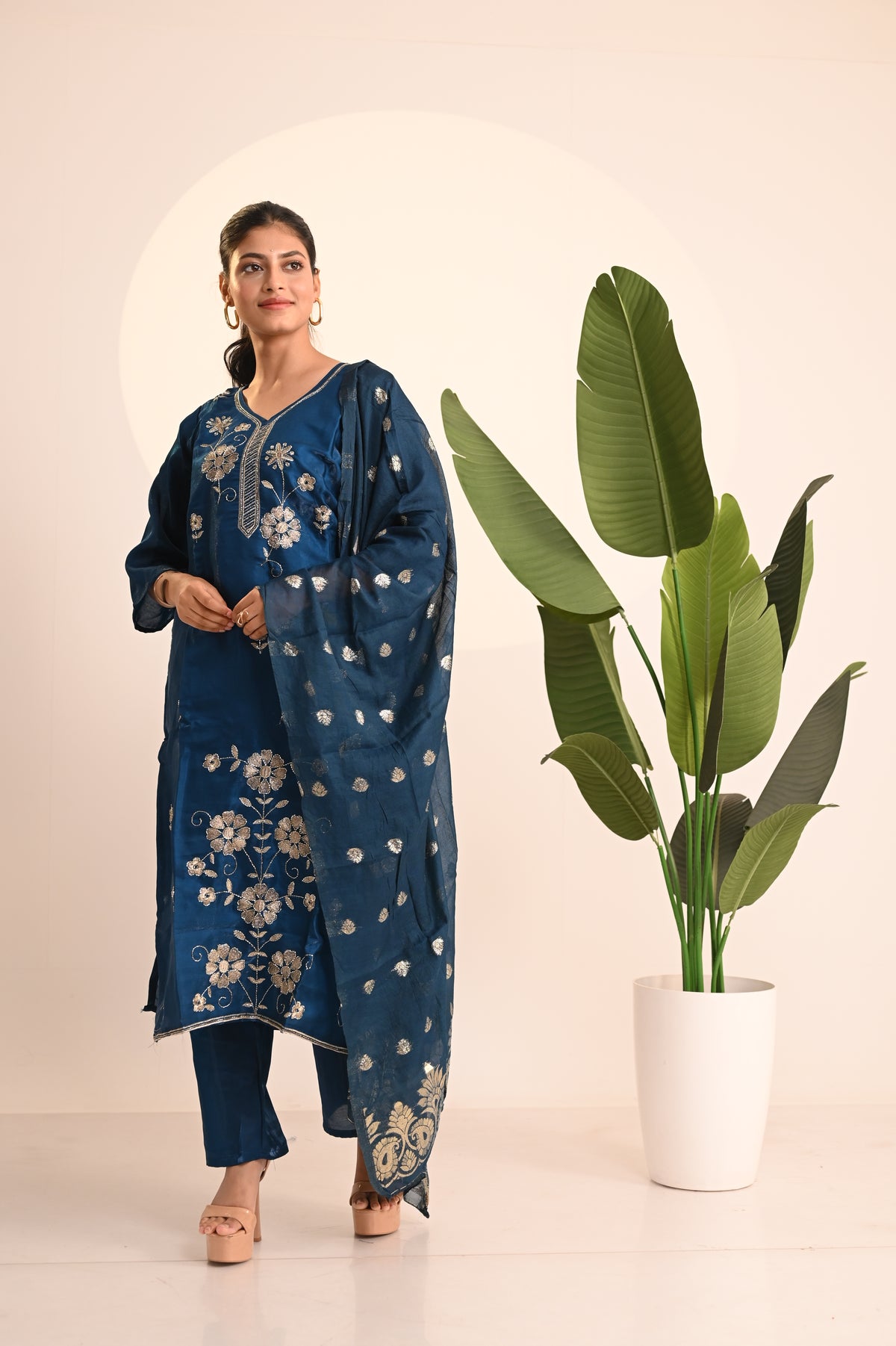 Nevash Glass Hand Work Suit Set