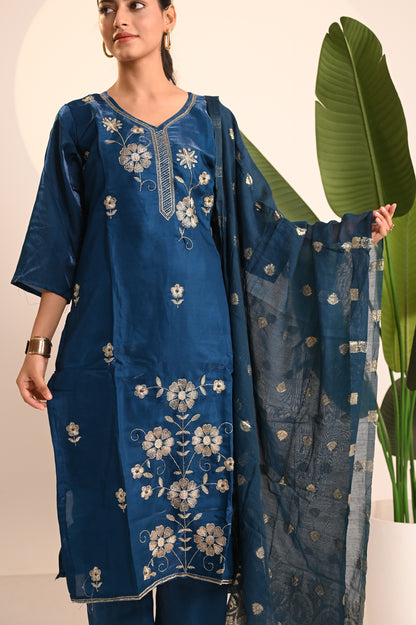Nevash Glass Hand Work Suit Set