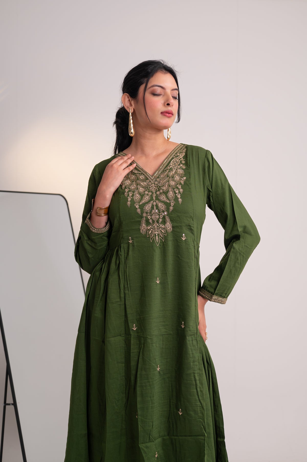 Nevash Chinoon 2-Piece Suit Set