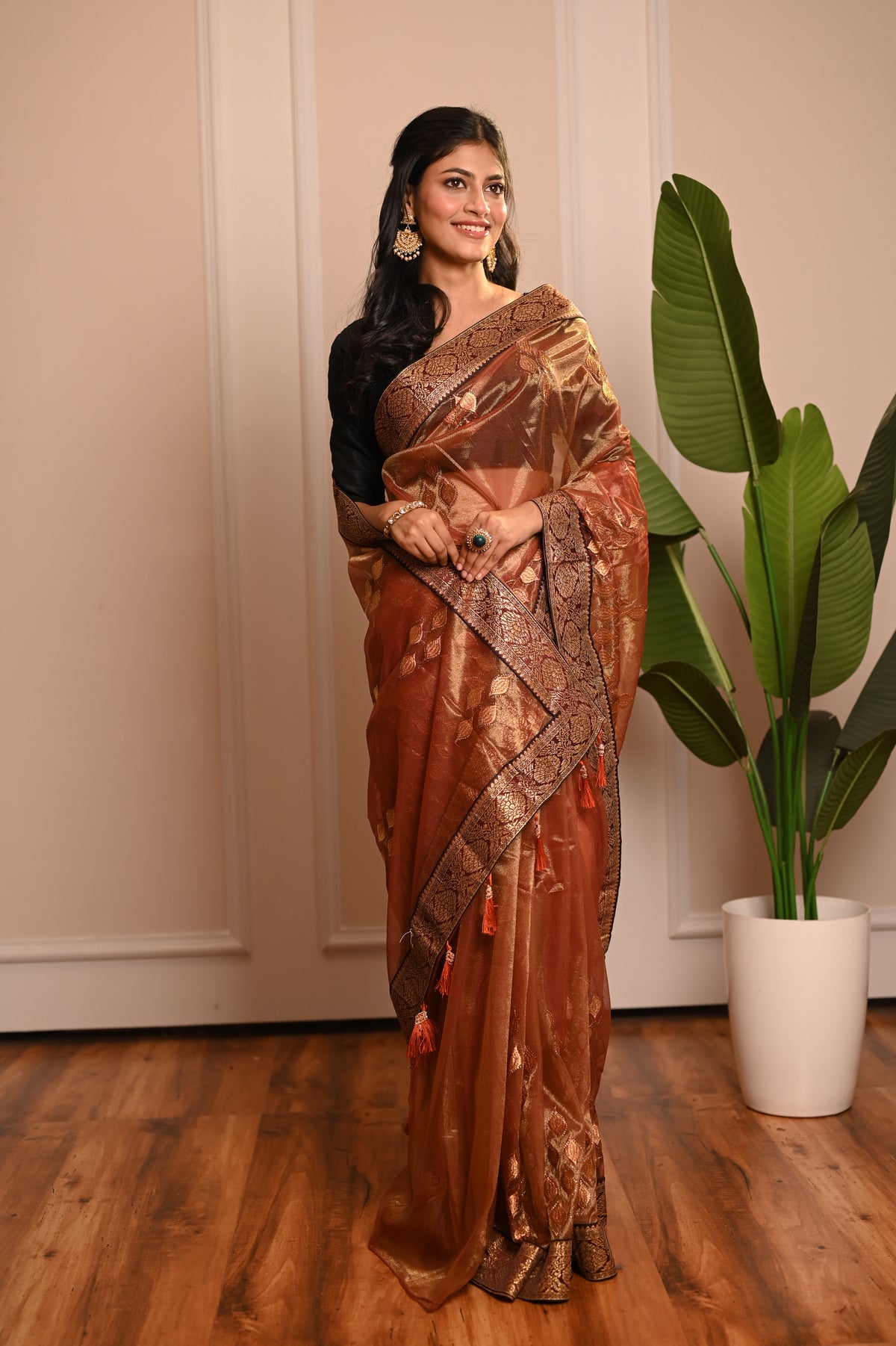 Nevash Twill Gittora Golden Weave Saree