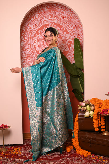 Nevash Dhurandar Floral Butti Silk Saree