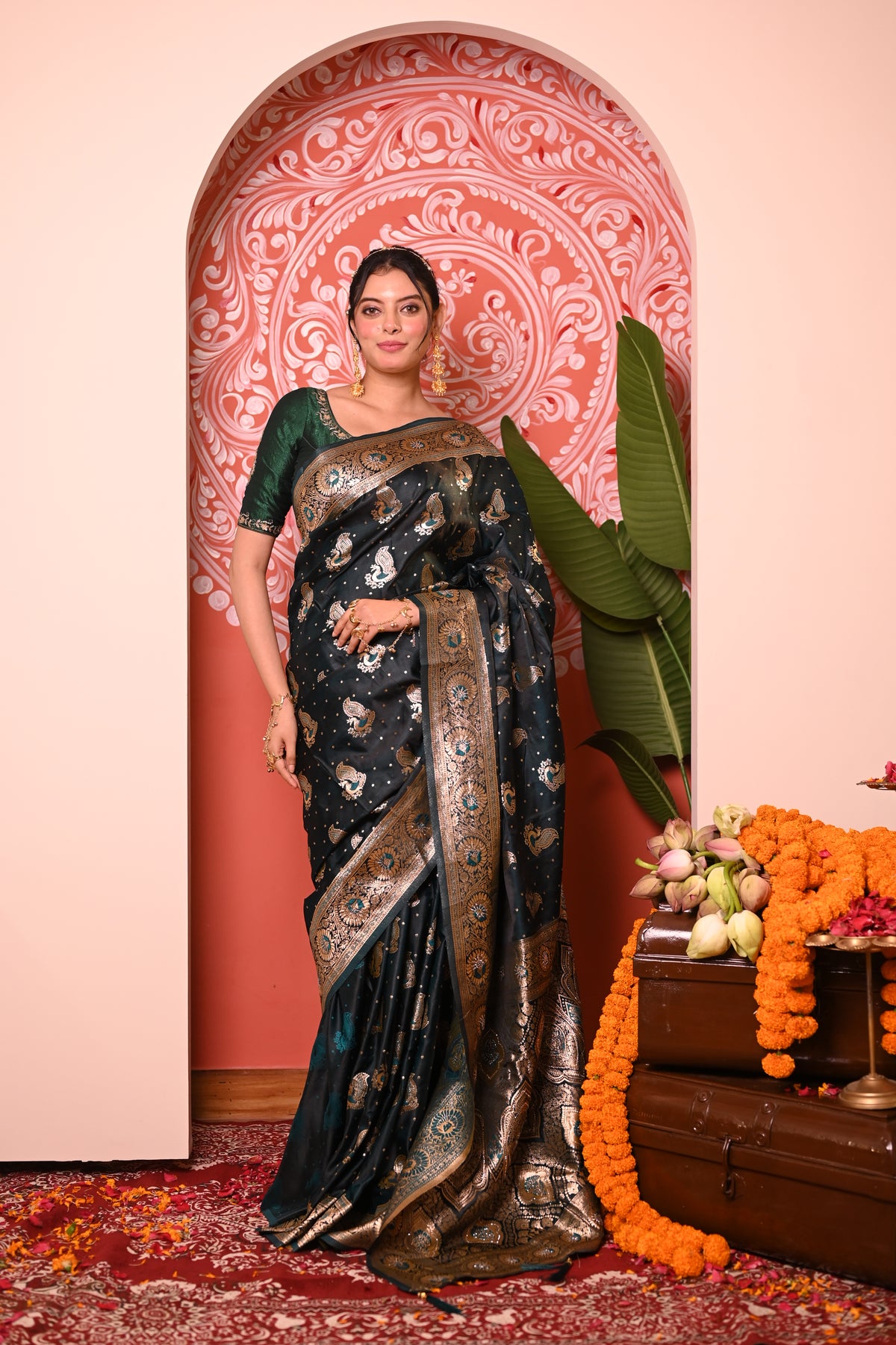 Nevash Zarqan Crystal Satin Saree