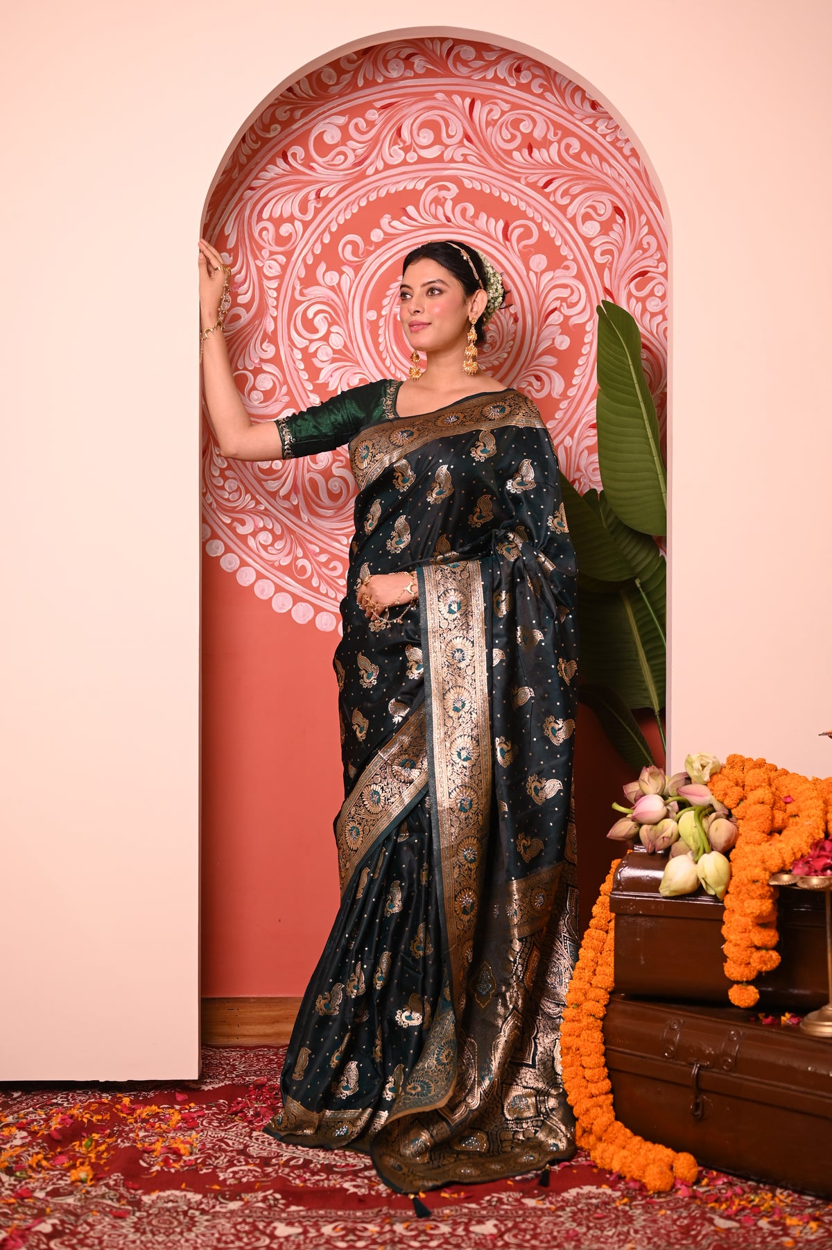 Nevash Zarqan Crystal Satin Saree