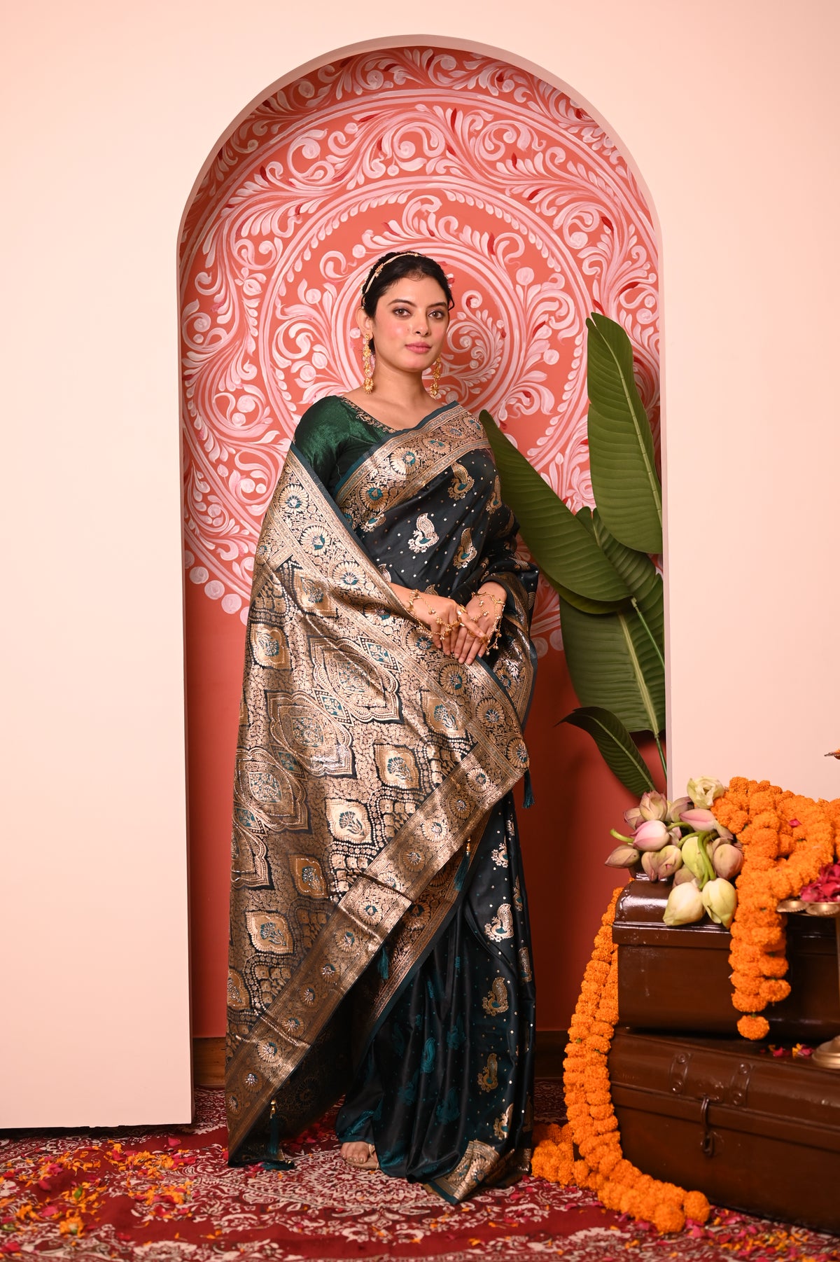 Nevash Zarqan Crystal Satin Saree