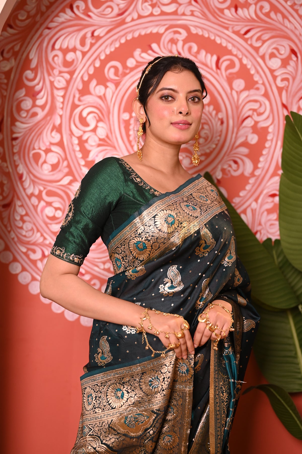 Nevash Zarqan Crystal Satin Saree